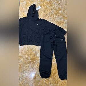 Alo Yoga Men’s Women’s Black Sweatpants & Hoodie Set Size M